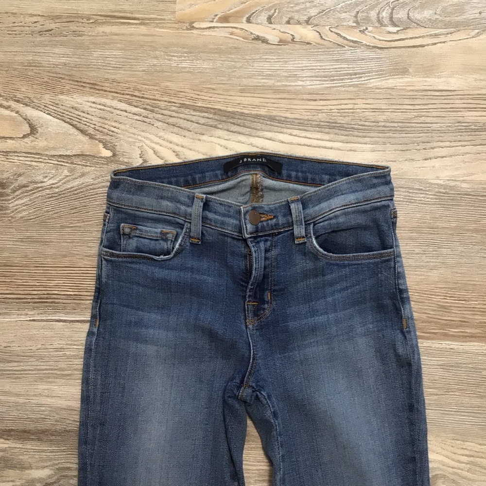 J Brand Low Rise Capri Zip Hem Medium Rinse 25 - Picture 3 of 14